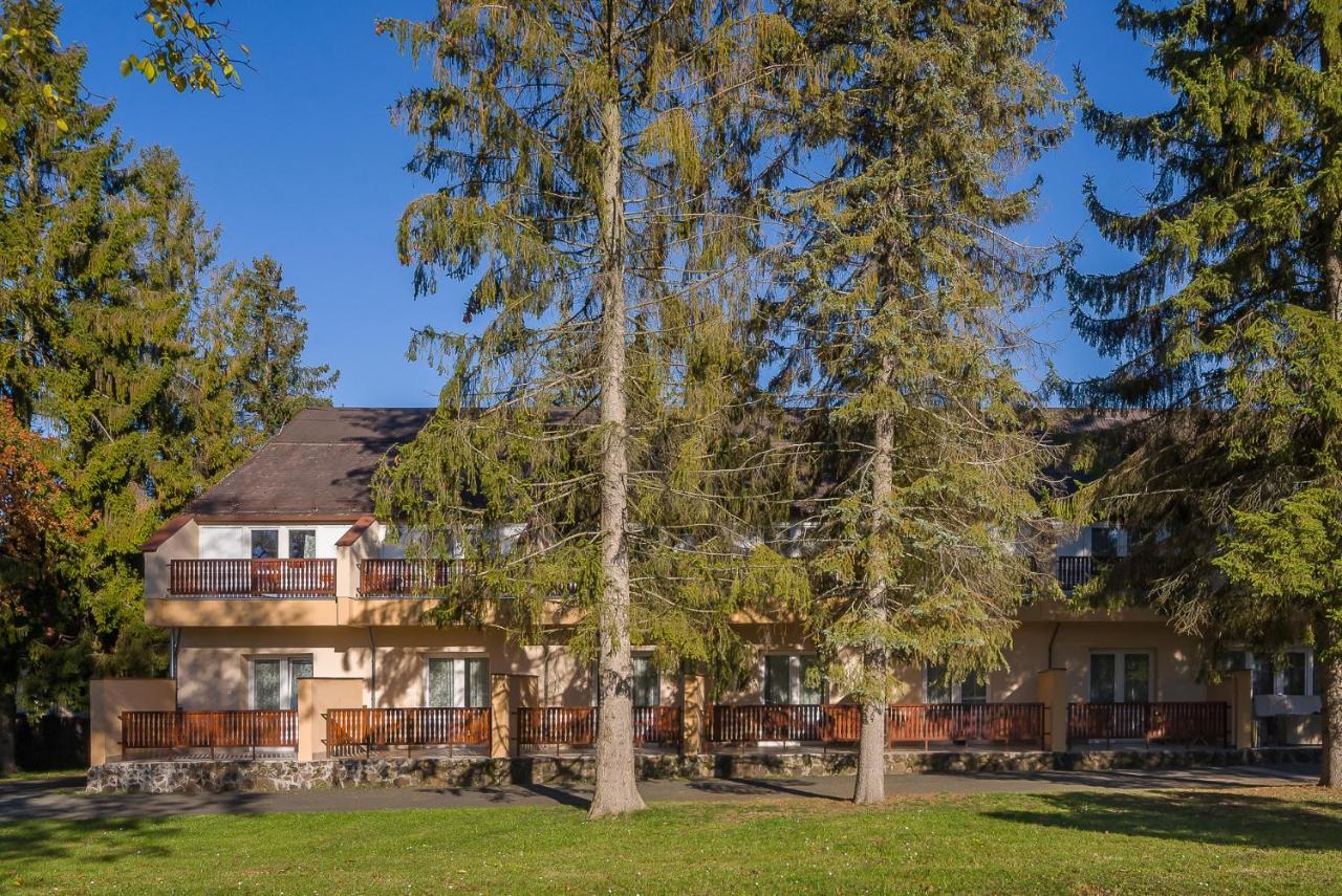 Lipicai Hotel Es Etterem Szilvásvárad 외부 사진