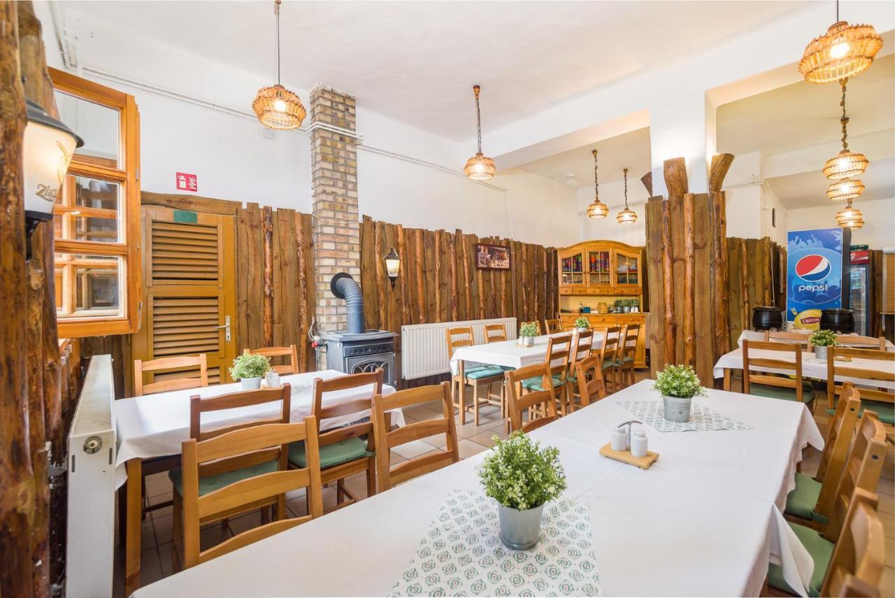 Lipicai Hotel Es Etterem Szilvásvárad 외부 사진