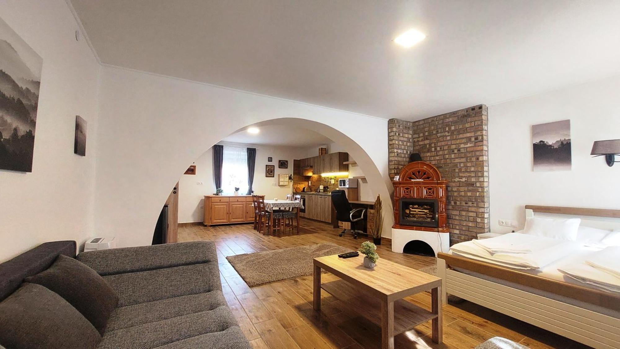 Lipicai Hotel Es Etterem Szilvásvárad 외부 사진